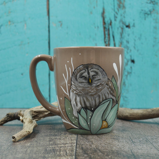 Tasse beige chouette rayée