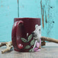 Tasse bordeau ours polaire entouré de fleurs roses
