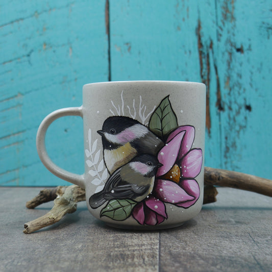 Tasse maman mésange avec son petit et fleurs roses