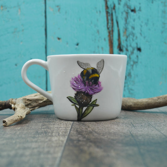 Petite tasse bourdon