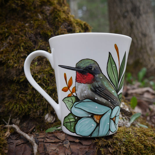 Tasse colibri à gorge rubis avec fleur peinte à la main