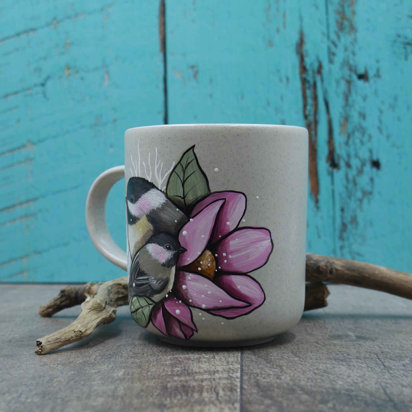 Tasse maman mésange avec son petit et fleurs roses