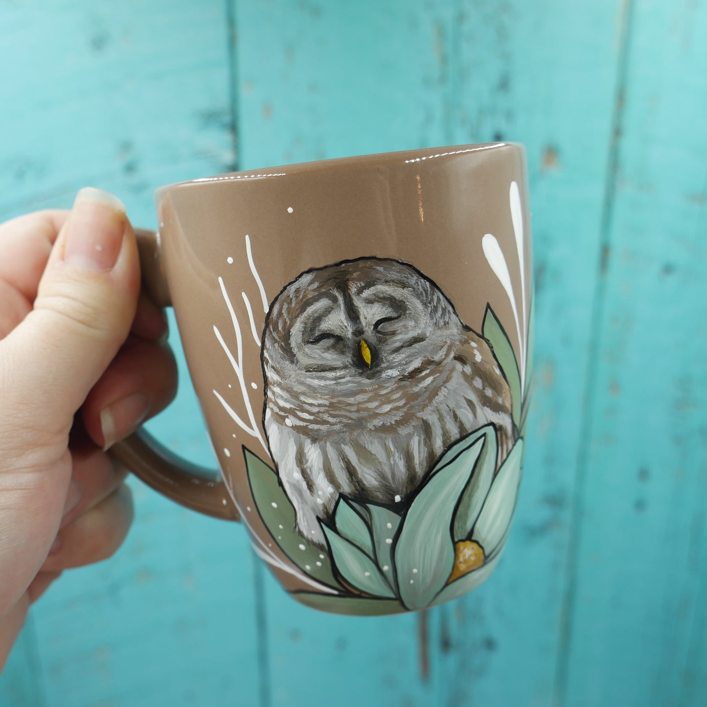 Tasse beige chouette rayée